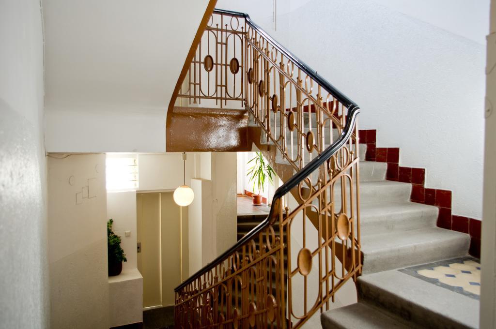 Apartments With 2 Bathrooms- 5 Minutes From Old Town - 102 M2 Прага Экстерьер фото
