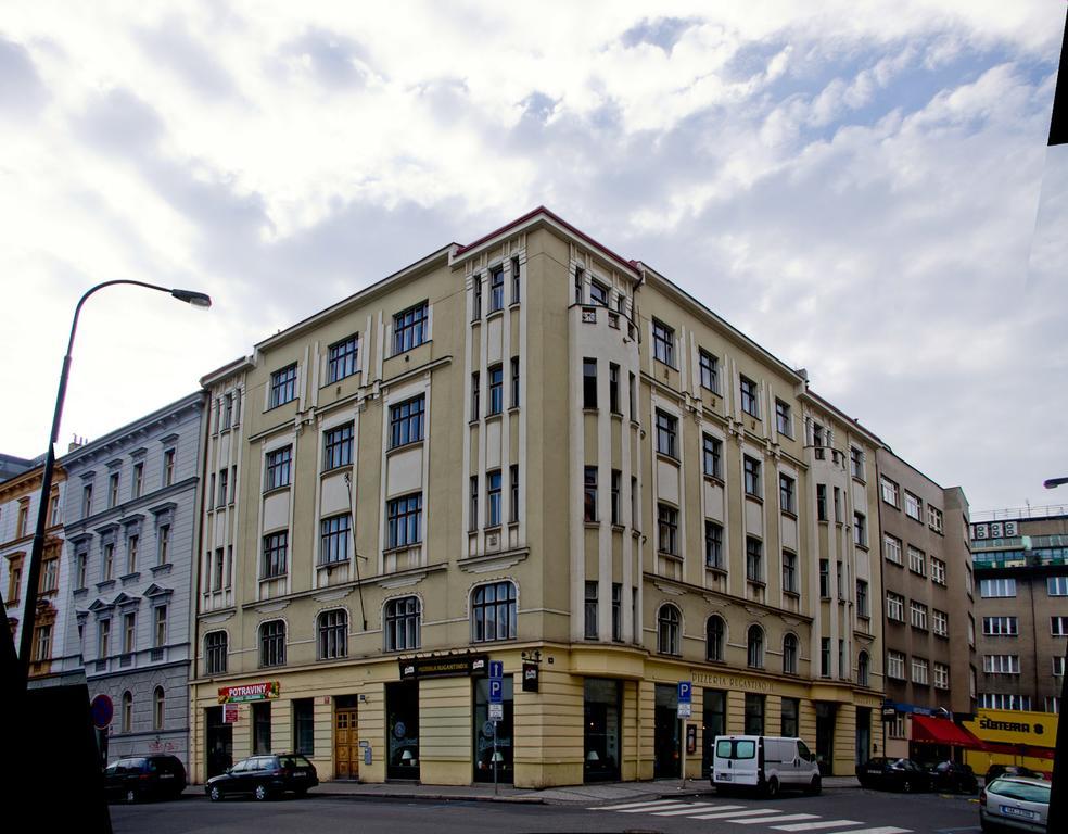 Apartments With 2 Bathrooms- 5 Minutes From Old Town - 102 M2 Прага Экстерьер фото