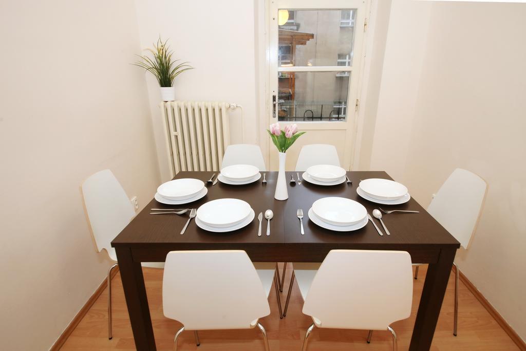 Apartments With 2 Bathrooms- 5 Minutes From Old Town - 102 M2 Прага Экстерьер фото