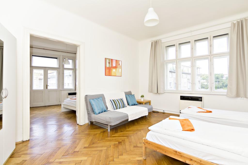 Apartments With 2 Bathrooms- 5 Minutes From Old Town - 102 M2 Прага Экстерьер фото