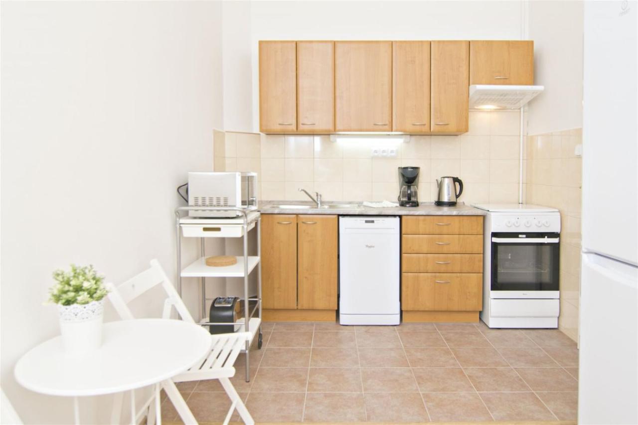 Apartments With 2 Bathrooms- 5 Minutes From Old Town - 102 M2 Прага Экстерьер фото