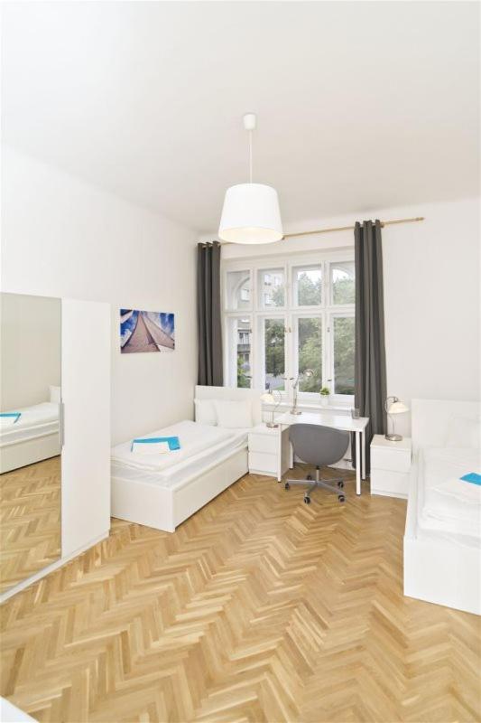 Apartments With 2 Bathrooms- 5 Minutes From Old Town - 102 M2 Прага Экстерьер фото