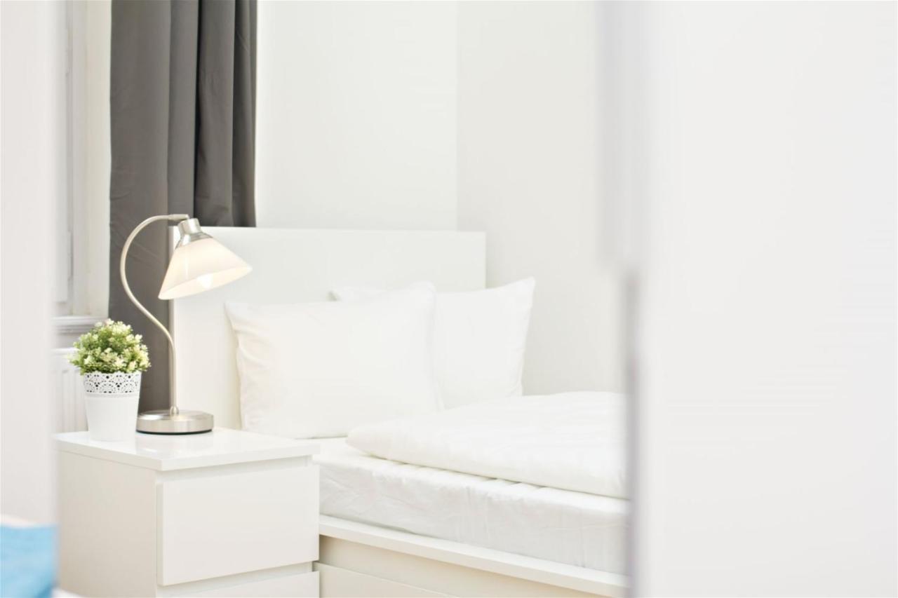 Apartments With 2 Bathrooms- 5 Minutes From Old Town - 102 M2 Прага Экстерьер фото