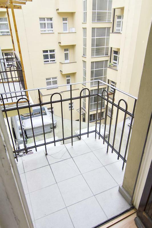 Apartments With 2 Bathrooms- 5 Minutes From Old Town - 102 M2 Прага Экстерьер фото
