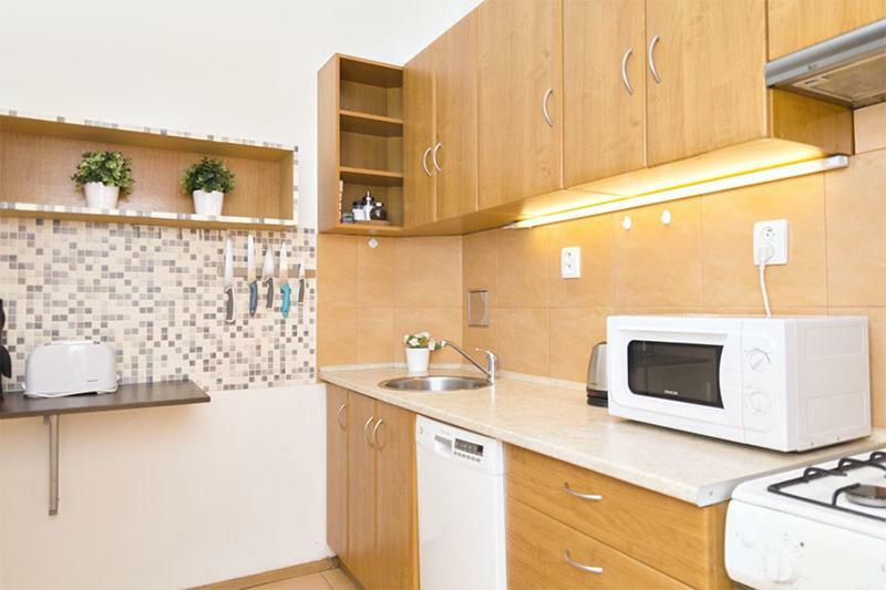 Apartments With 2 Bathrooms- 5 Minutes From Old Town - 102 M2 Прага Экстерьер фото