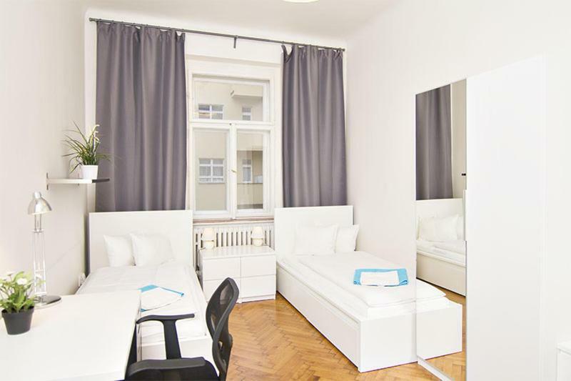 Apartments With 2 Bathrooms- 5 Minutes From Old Town - 102 M2 Прага Экстерьер фото